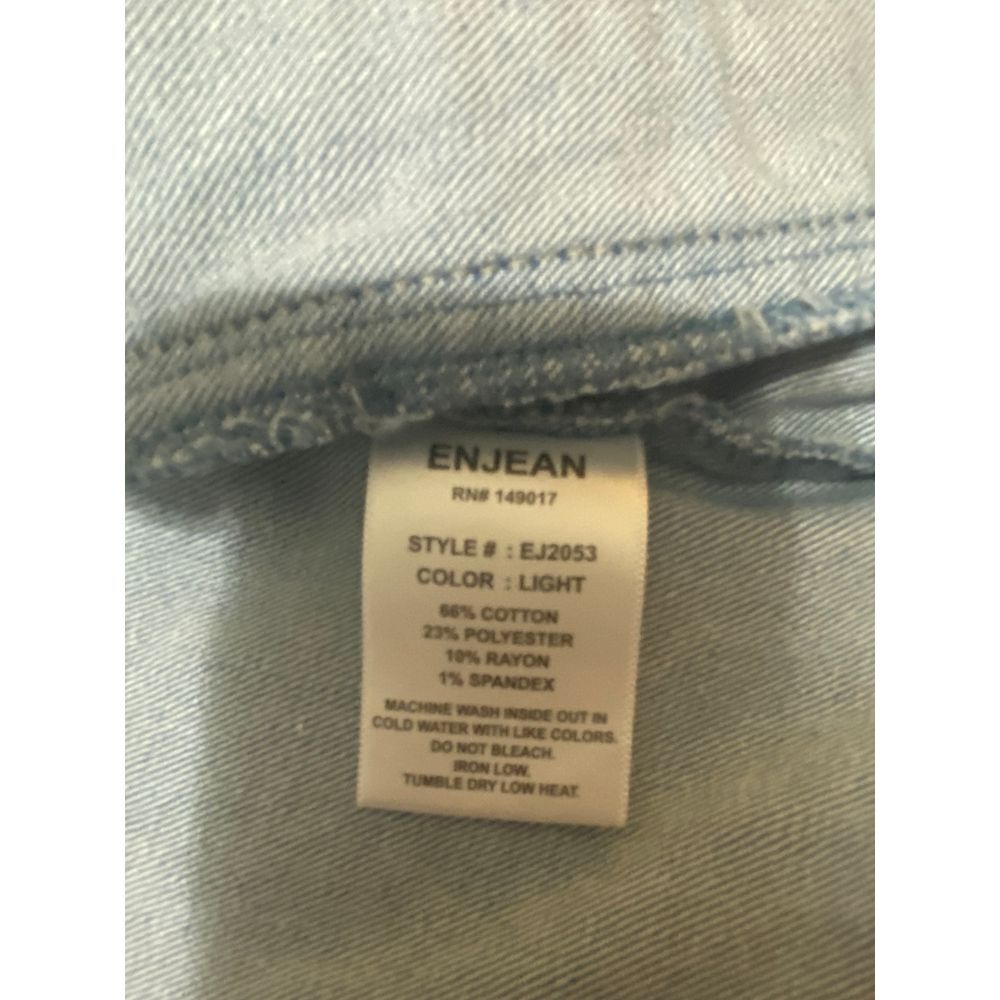 Enjean Women's Size Medium Light Blue Distressed Denim Jacket Casual Outerwear - Picture 5 of 6